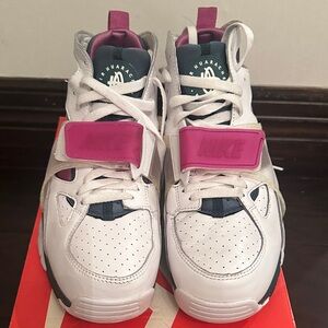 Nike Air Trainer Huarache PRM QS Red Sneakers